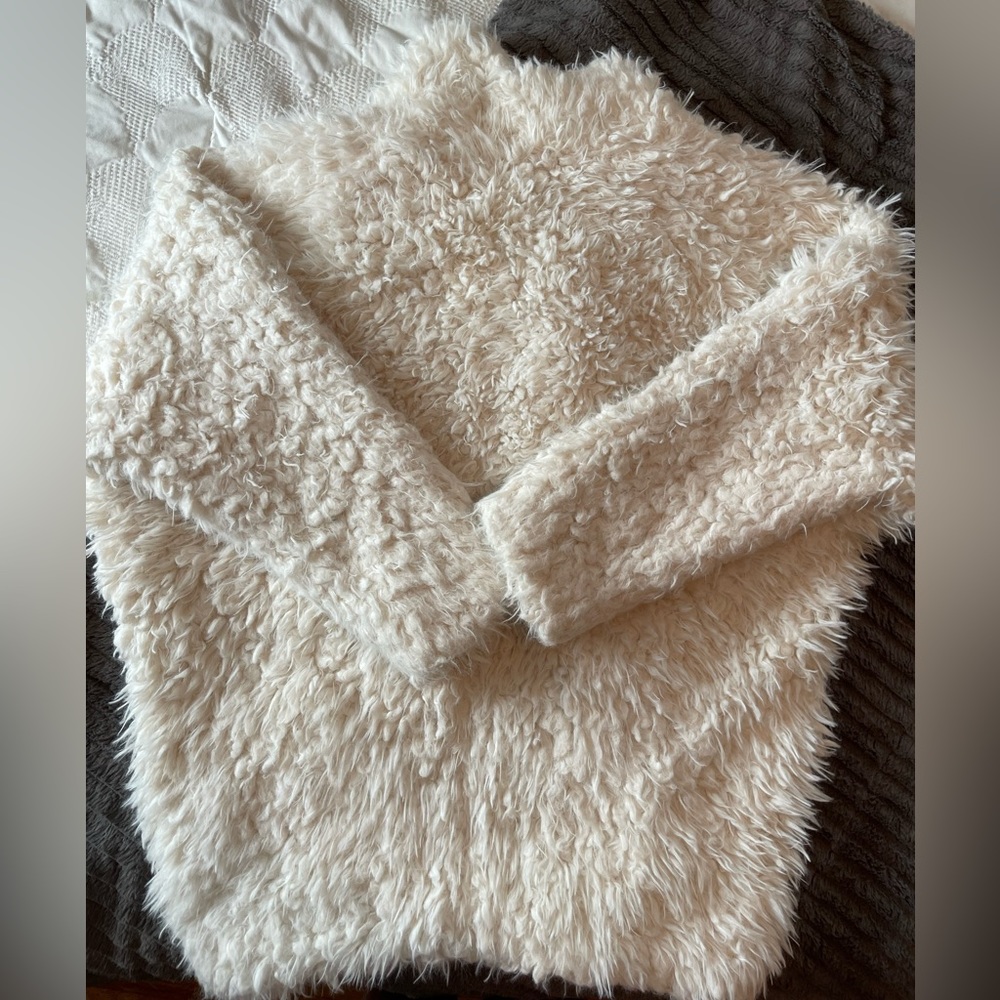 White Faux Fur Fuzzy Express Jacket / Coat size XS/S - Picture 6 of 7